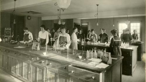 Chemistry Lab in 1920