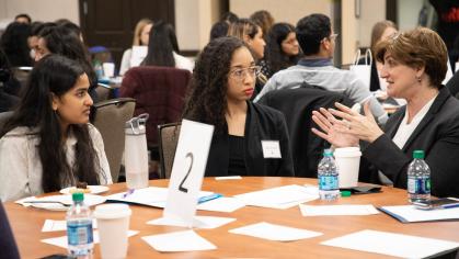 Students with an Alumna Mentor