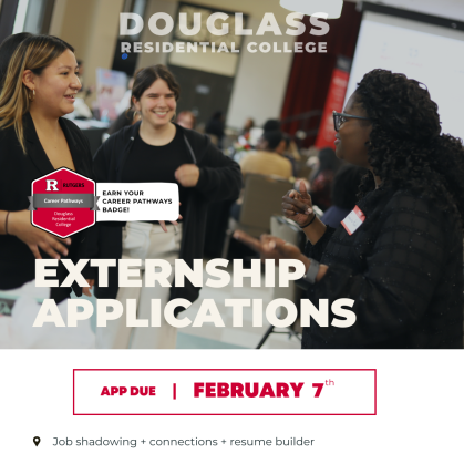 Students talking to Mentor