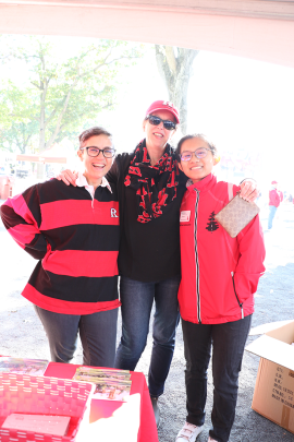 Alumnae at Tent 