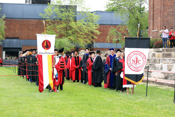 platform party on Antilles field 